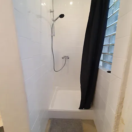 Grosszuegige 3 Altbau-ferienwohnung In Zentraler Lage Διαμέρισμα *