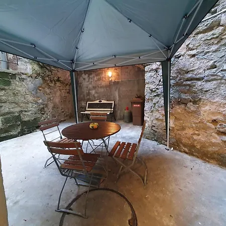 Grosszuegige 3 Altbau-ferienwohnung In Zentraler Lage * Σβέμπις Χαλ